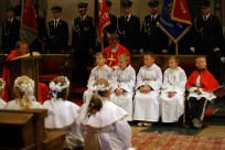W Eucharystii uczestniczą delegacje Straży Pzarnej z całej archidiecezji gnieźnieńskiej